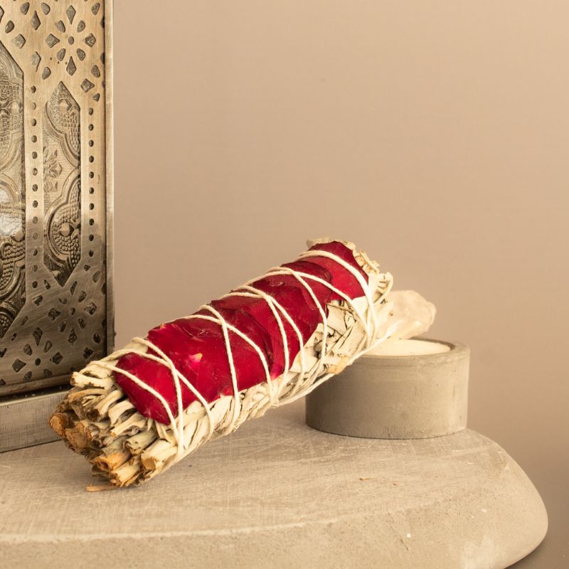 Sahúmo de Salvia Blanca con Pétalos de Rosa