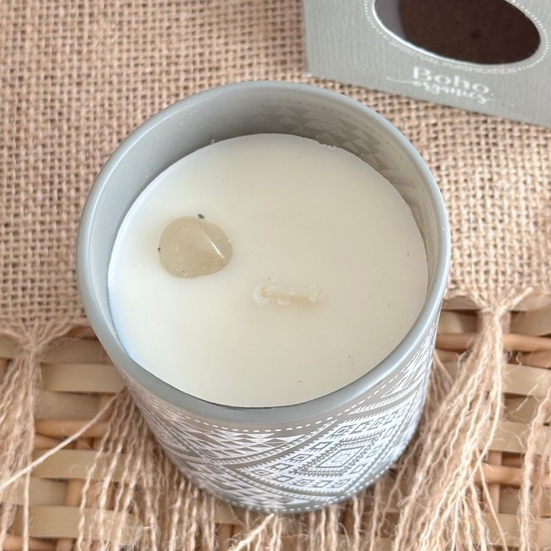 Vela Boho Salvia Blanca con Piedra Cuarzo Cristal 120gr