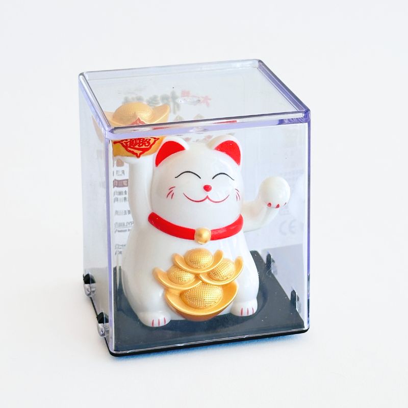 Gato Chino de la Suerte con Energía Solar