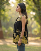 Blusa Chandri Negro con Verde