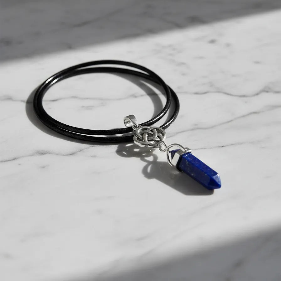 Colgante Nudo Celta de Punta Lapis Lázuli