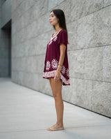 Blusa Vestido Deepti Vino con Blanco