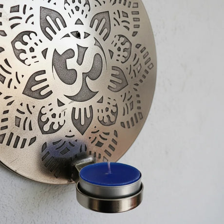 Porta Vela de Pared Flor OM Plateado Pequeño