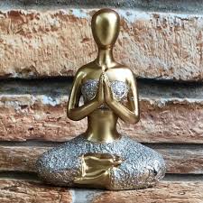 Adorno Yoga Woman Meditando