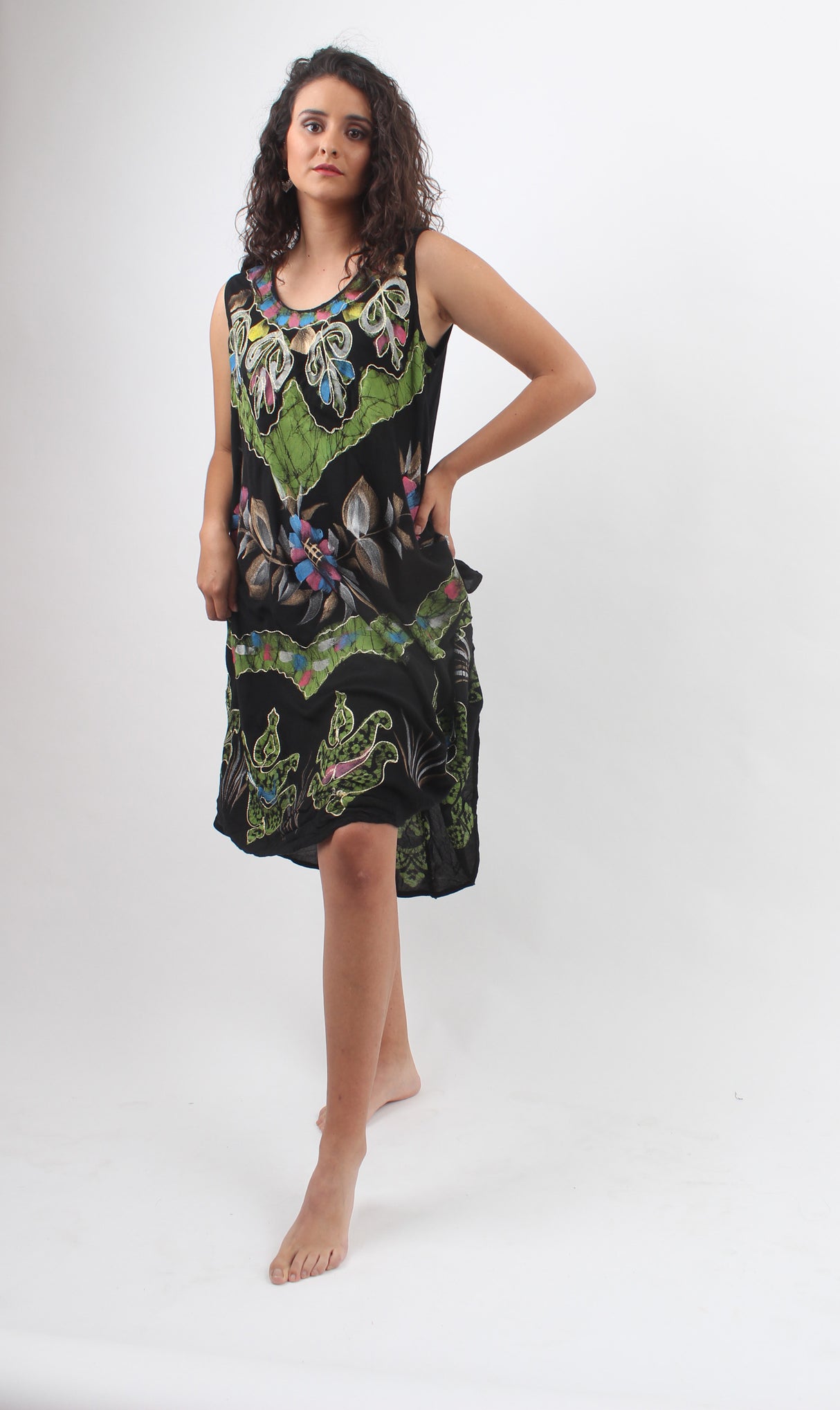 Vestido Pintado a Mano Negro - Verde